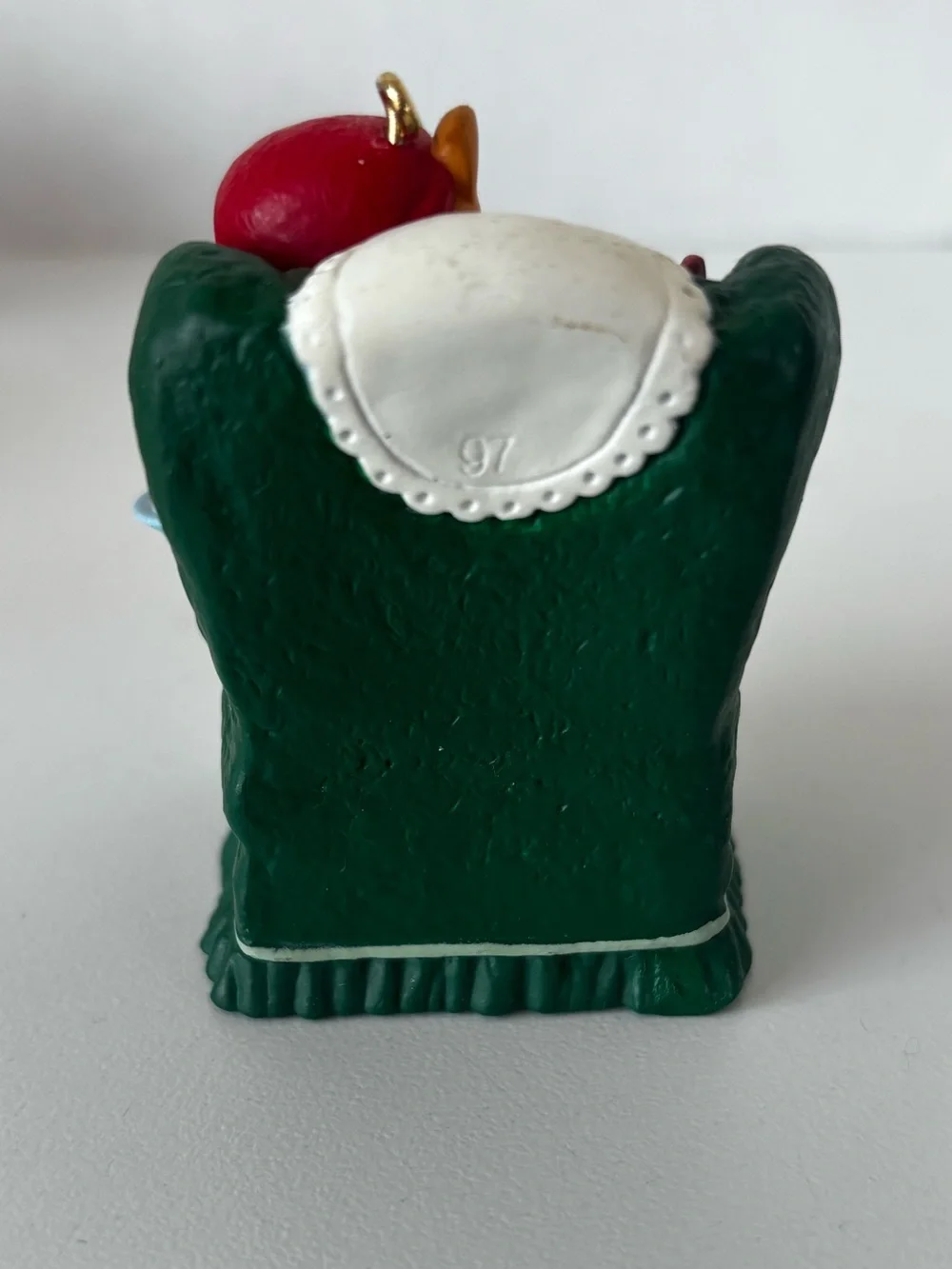 1997 Hallmark Keepsake Waitin' on Santa Winnie the Pooh Ornament